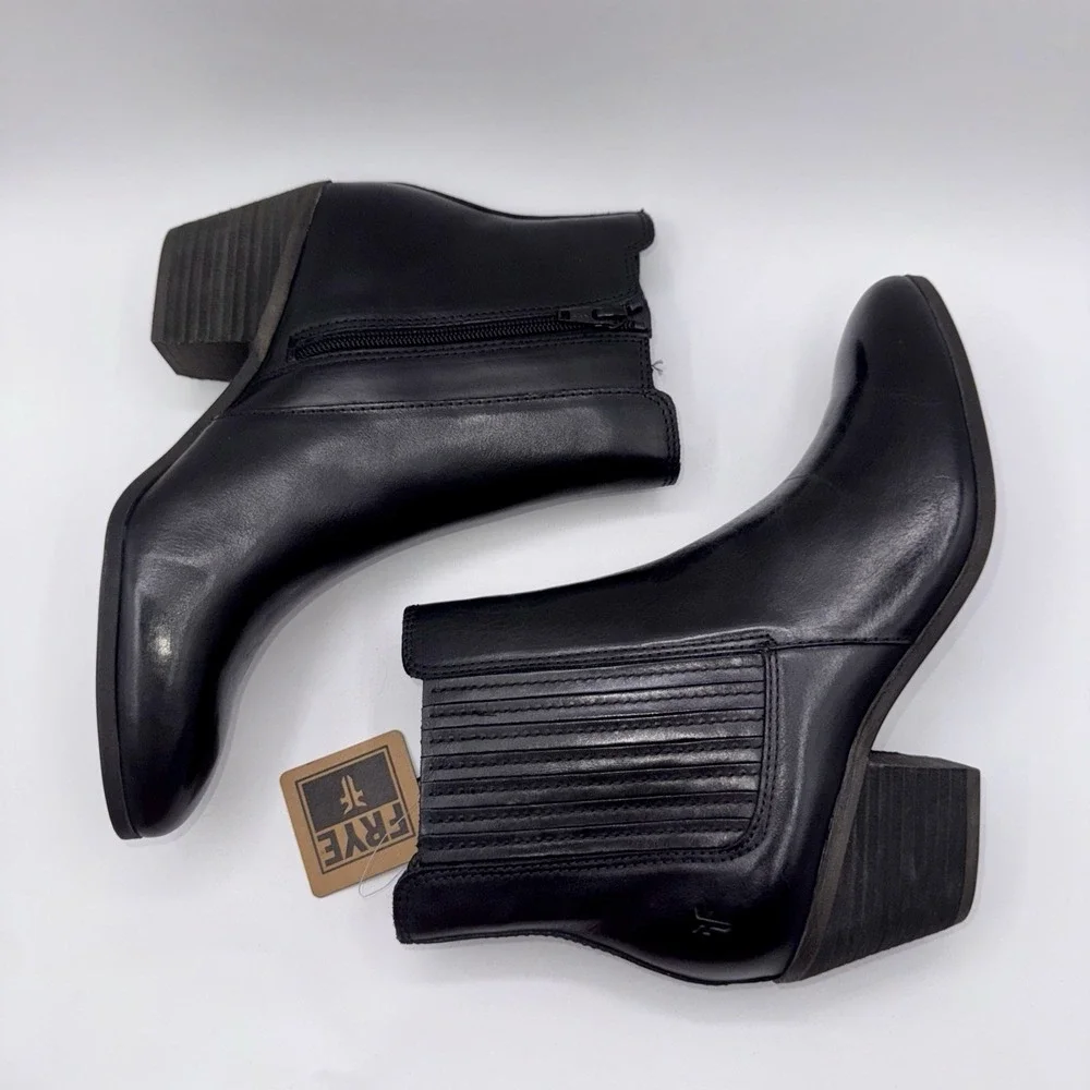 Frye Sandra Boots Women's Size 8.5 Black‎ Leather Bootie